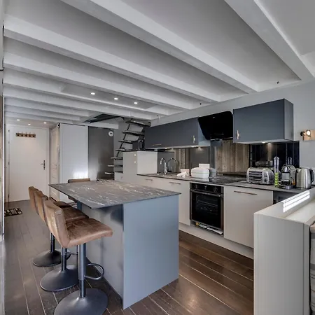 Apartment - Duplex Renove, 3 Pieces, Proche Pistes, Parking Inclus - Fr-1-641-115 *